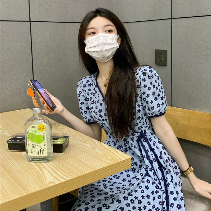 Đầm tay ngắn cổ chữ V thời trang mùa hè sành điệu cho nữ