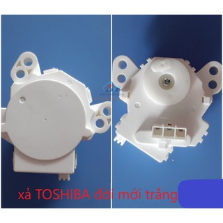 Xả máy giặt TOSHIBA A800 trắng đời mới
