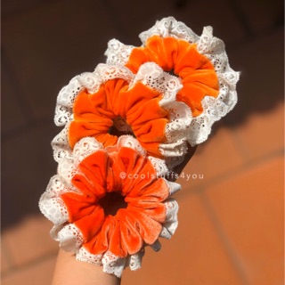 Đồ buộc tóc phối ren màu cam - Scrunchies