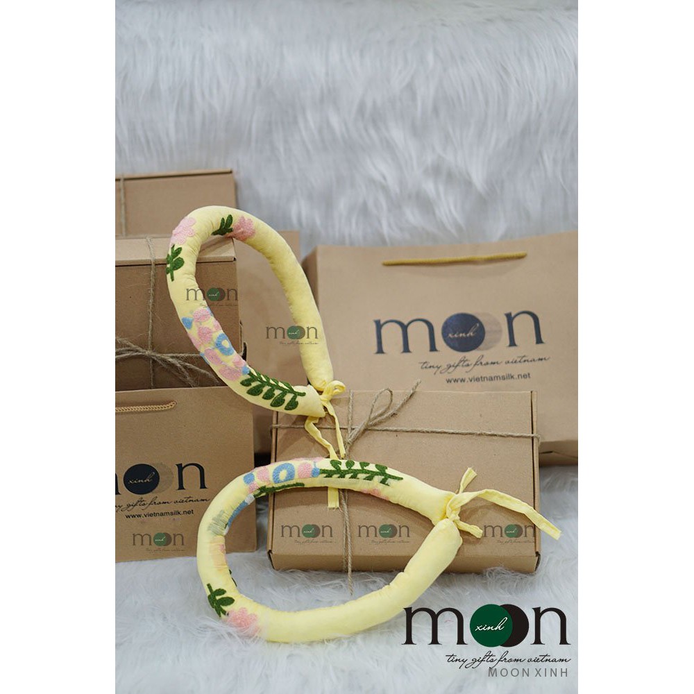 Mấn Khăn vấn áo dài bé gái Thêu hoa M2 Moon Xinh (còn gọi là Khăn đóng )
