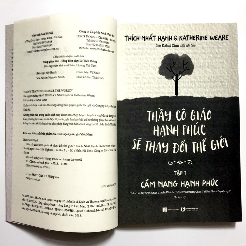 Sách - Thầy Cô Giáo Hạnh Phúc Sẽ Thay Đổi Thế Giới  Tặng Kèm Bookmark
