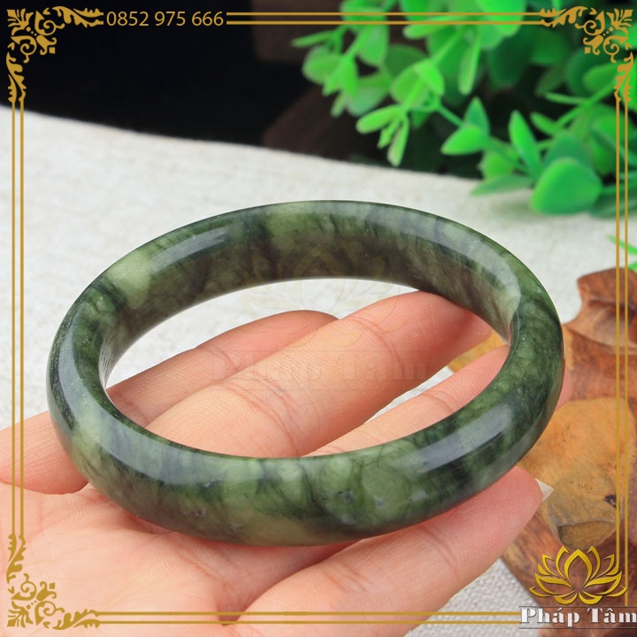 Vòng Tay Bản Tròn Trơn Jadeite Jade Xanh Ngọc Miến Điện Tự Nhiên - Tâm Phong Thủy