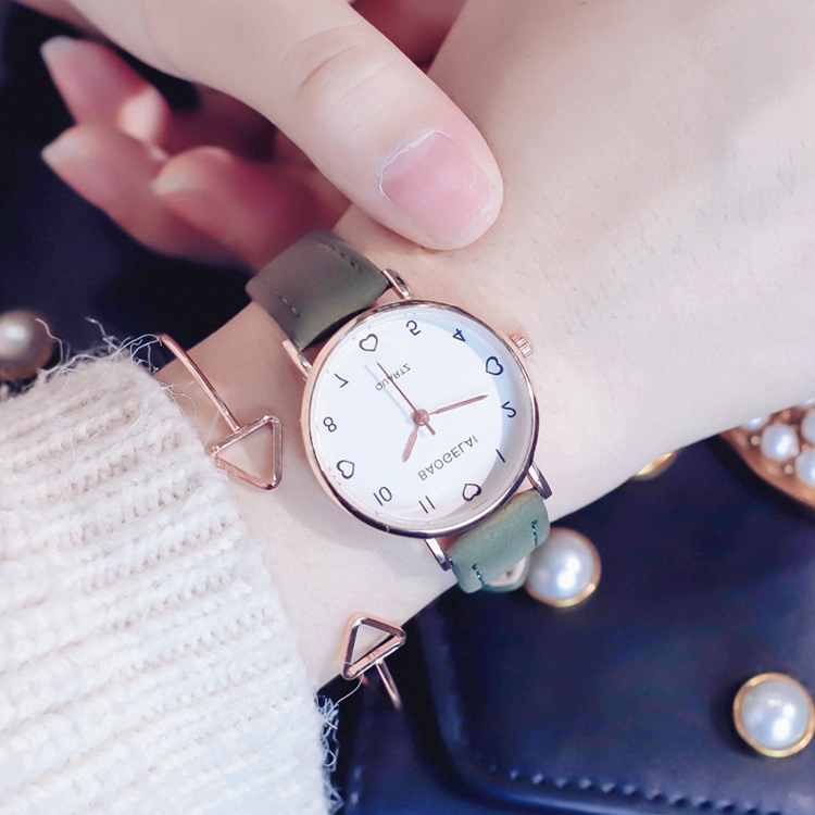 Women Leather Watch / Casual Quartz Wrist Band Watches Gifts