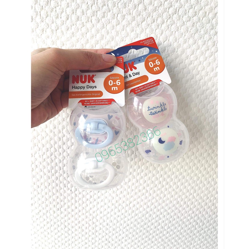 Ti giả Nuk Happy Days - Night & Day ( 0-6 tháng)
