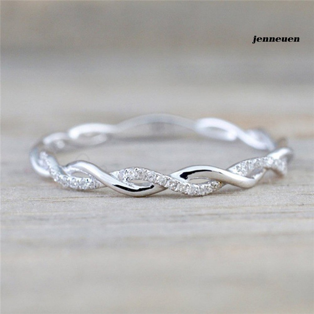 Nhẫn đính đá giả thiết kế dạng xoắn thời trang sang trọng cho nữ