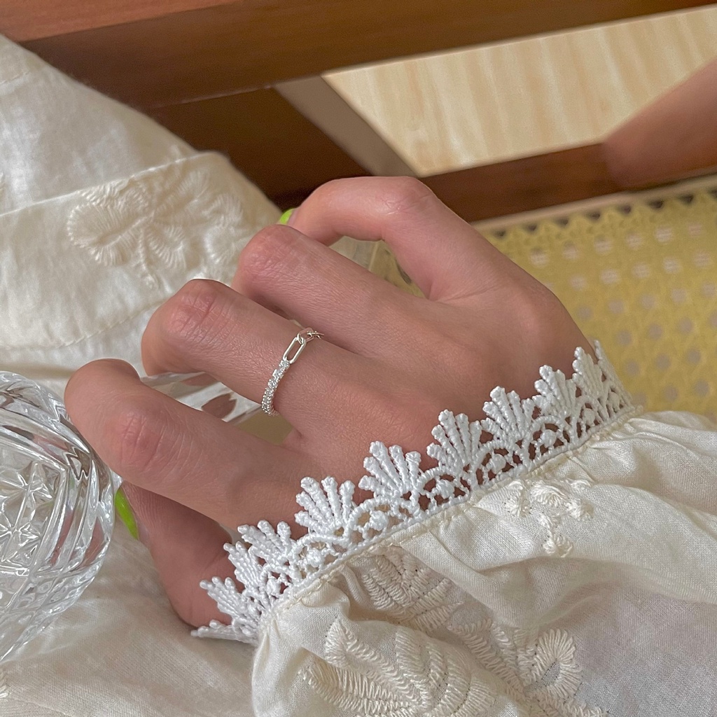 Nhẫn bạc đính đá thời trang dành cho nữ