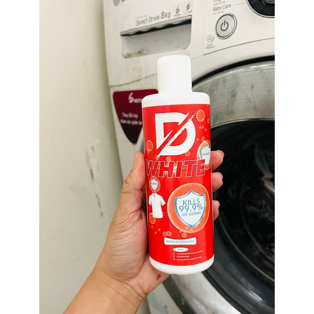 Tẩy trắng quần áo D While - Nước tẩy quần áo sạch vết mốc ố vàng không làm phai màu vải dùng được cho trẻ nhỏ (500ml)