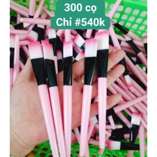 Combo 300 cọ quét mặt nạ cán hồng (1.5k/ cây).
