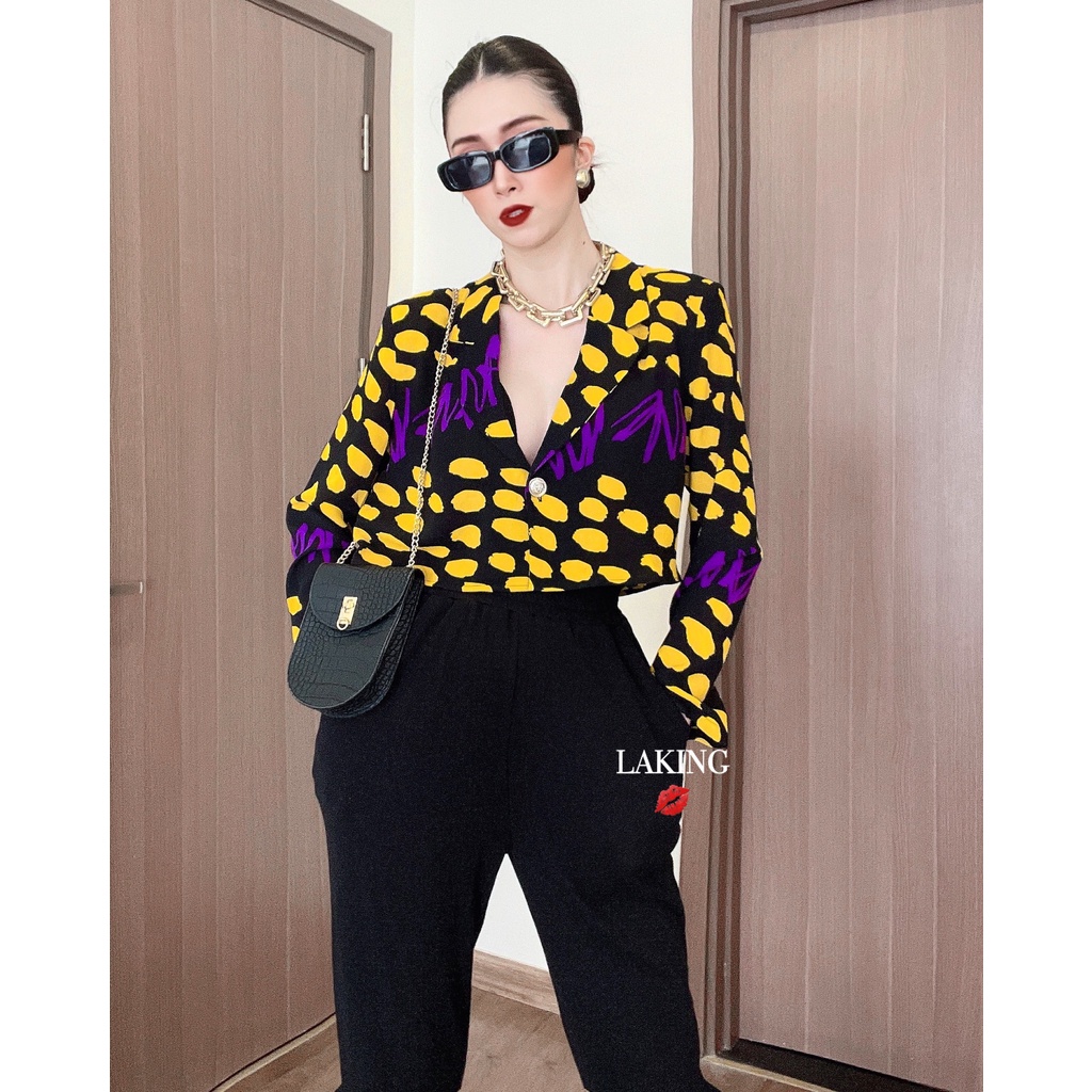 Áo vest dáng lửng sang chảnh đen đốm vàng LAKING HOUSE | BigBuy360 - bigbuy360.vn