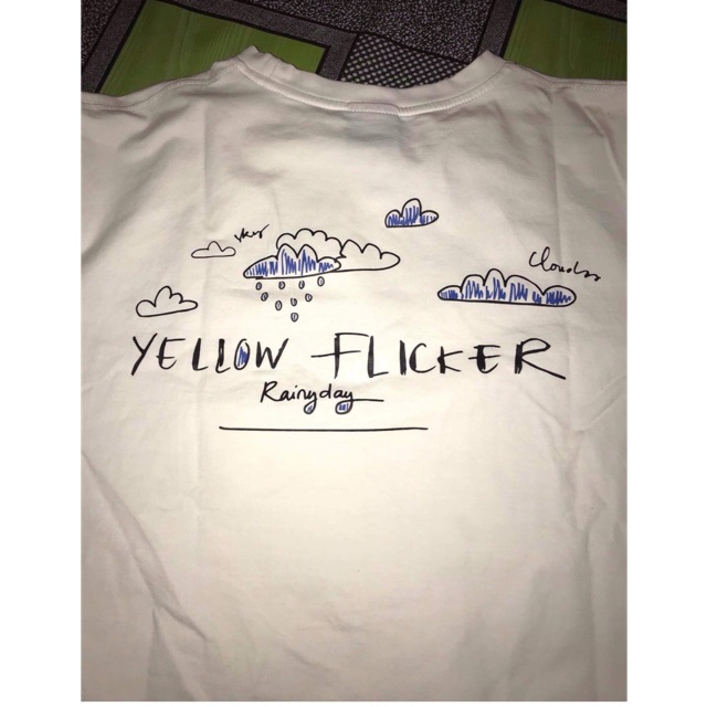 Tee yellow flicker