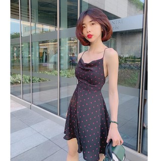 Đầm xòe hở lưng cổ đổ