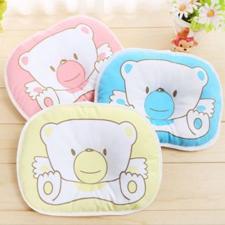 Gối lõm chống bẹp đầu cho bé.
