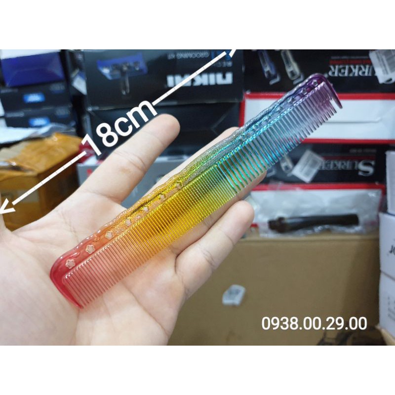 Lược Cắt Tóc Nam Nữ 7 Màu Loại Tốt Mẫu Dài 18cm Và 24cm Chải Bám Tóc.