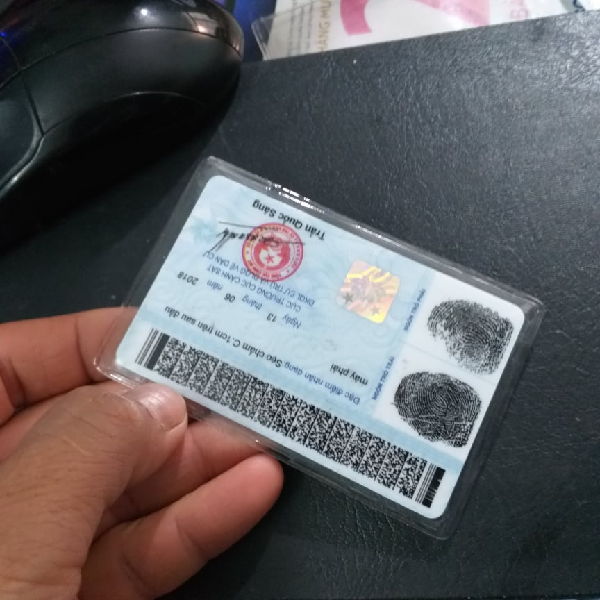 Bọc chống xước chip CCCD - ATM, Vỏ bọc căn cước công dân trong suốt có nắp bảo vệ thẻ