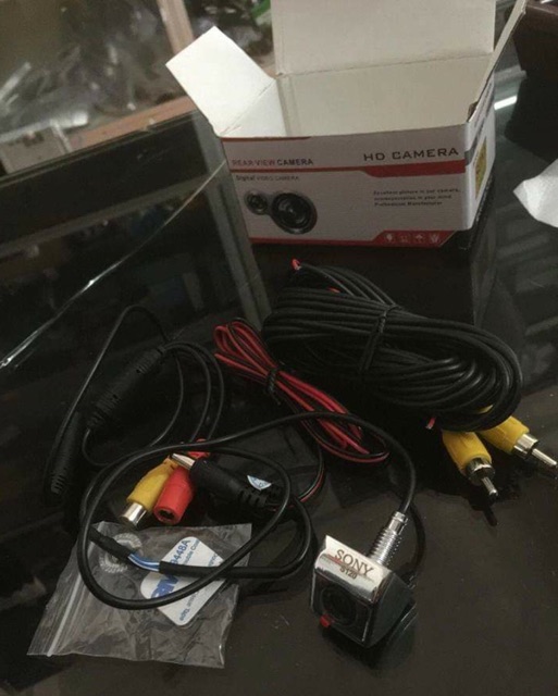 Camera lui Sony cho xe hơi. | BigBuy360 - bigbuy360.vn