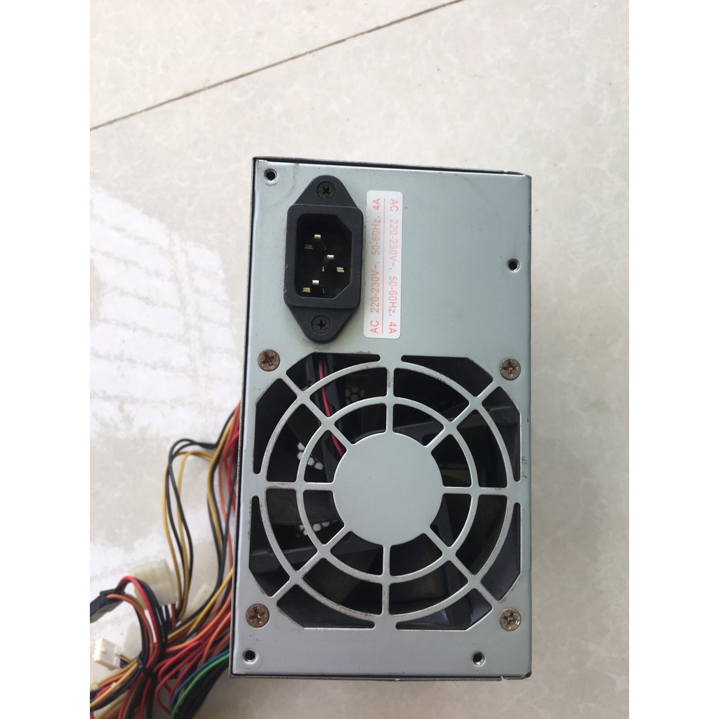 Bộ nguồn PC công suất thực Huntkey 350W  fan 8, có 4 pin phụ bóc máy còn rất mới.