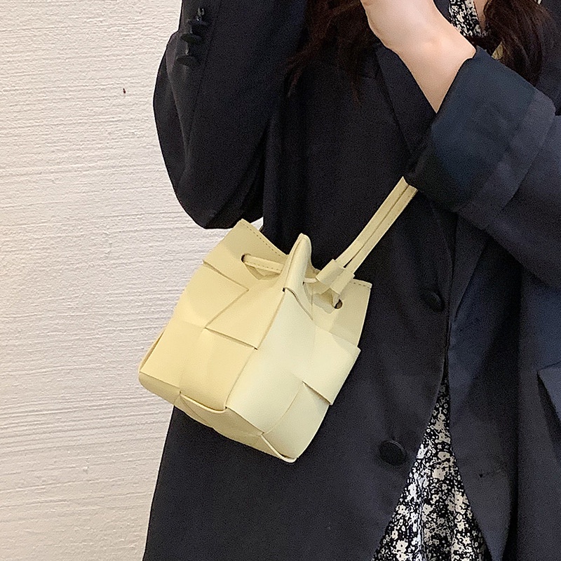 Túi Đeo Chéo Vai Kiểu Đan Thời Trang Mùa Hè Kích Thước Nhỏ 2022 Cho Nữ