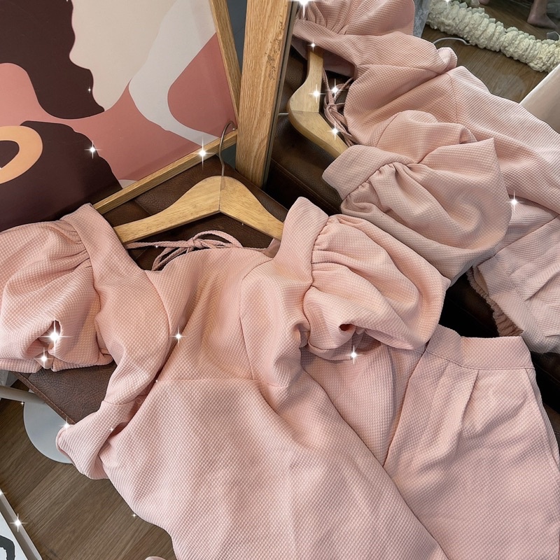 Set áo gấm hở lưng tay phồng short lưng thun