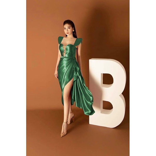 Ms 1240y ĐẦM XẾP LY TÙNG XÉO PHỐI BÈO  ( jum quần ngắn, choàng tùng xoè tà xéo, 5 kim gài )