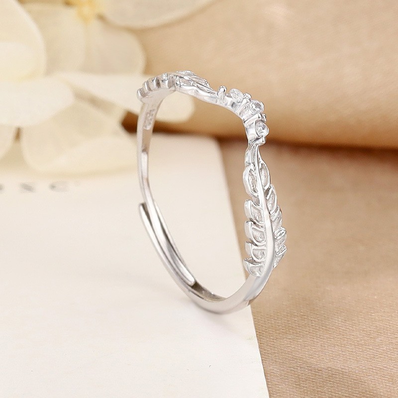 Nhẫn nữ cao cấp hình Nguyệt quế vương miện nạm đá sang trọng ANTA Jewelry - ATJ7029