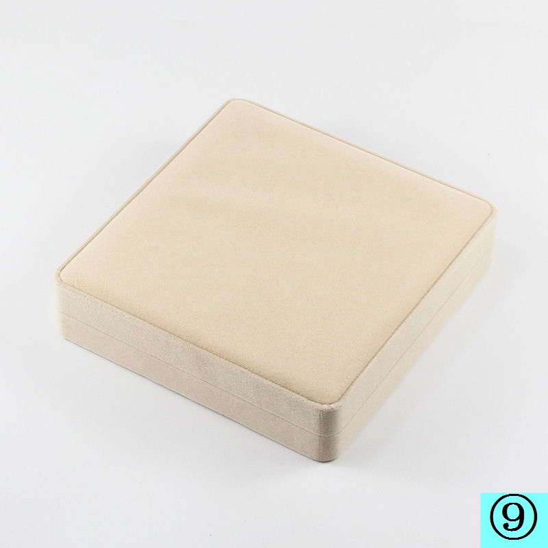 Hộp Đựng Trang Sức Hình Trái Tim Đính Ngọc Trai Cao Cấp