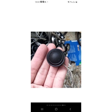 1 cái loa siêu chép dải cao khoảng 3.8cm tặng kèm tụ cực hay