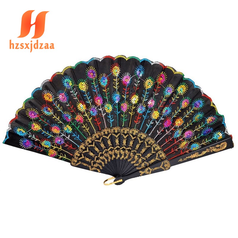 Quạt Tay Thêu Hoa Xinh Xắn