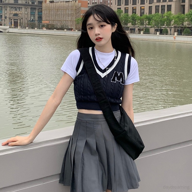 Áo Croptop Sát Nách Cổ Chữ V Thêu Chữ Màu Sắc Tương Phản Phong Cách Hàn Quốc Cho Nữ