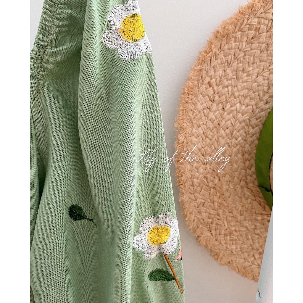 Váy Linen thêu hoa Lily phong cách Ulzzang Hàn Quốc