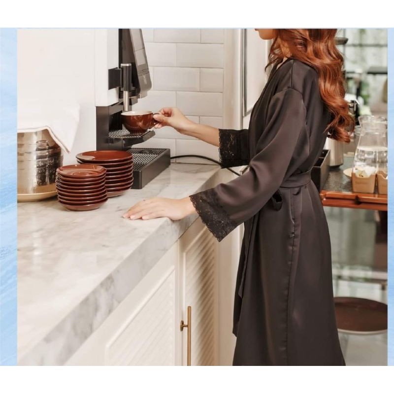 Áo choàng lụa phối ren mặc ngủ sang trọng | BigBuy360 - bigbuy360.vn