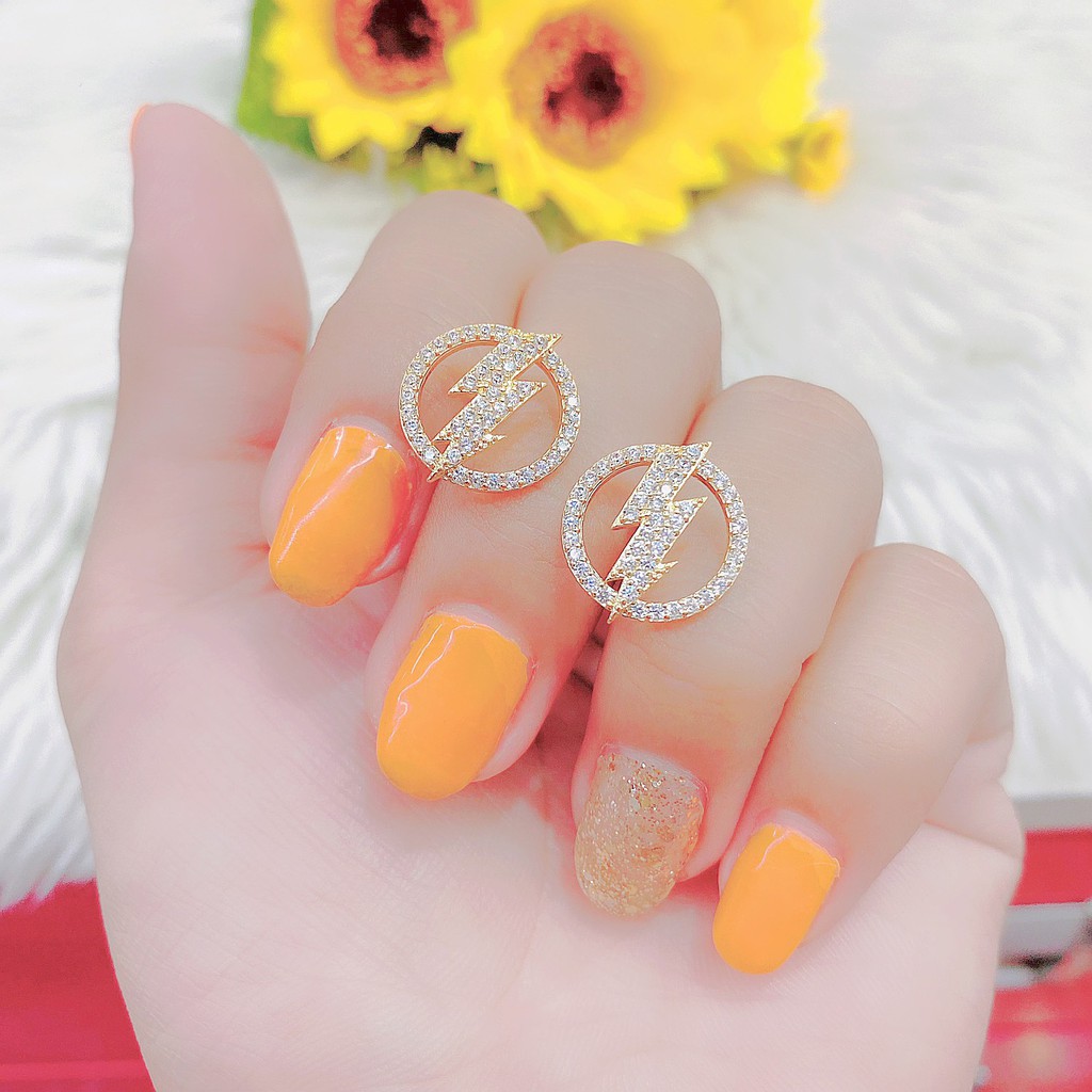 Bông tai nữ - phụ kiện nail đính đá UHA , chuôi cài chắc chắn, kiểu dáng hiện đại, thu hút, sang trọng B70