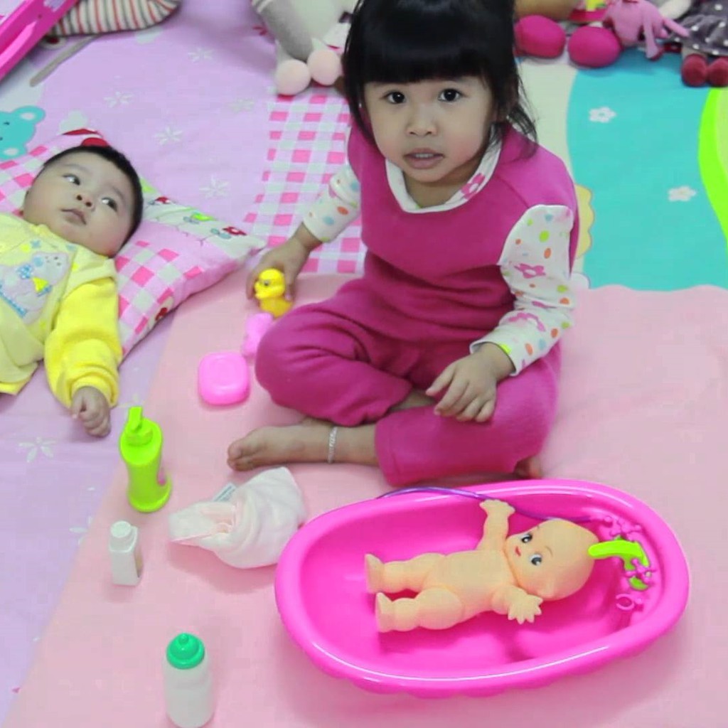 Bộ đồ chơi Bồn Tắm Búp Bê LONG THỦY hàng Việt Nam an toàn cho bé - LICLAC