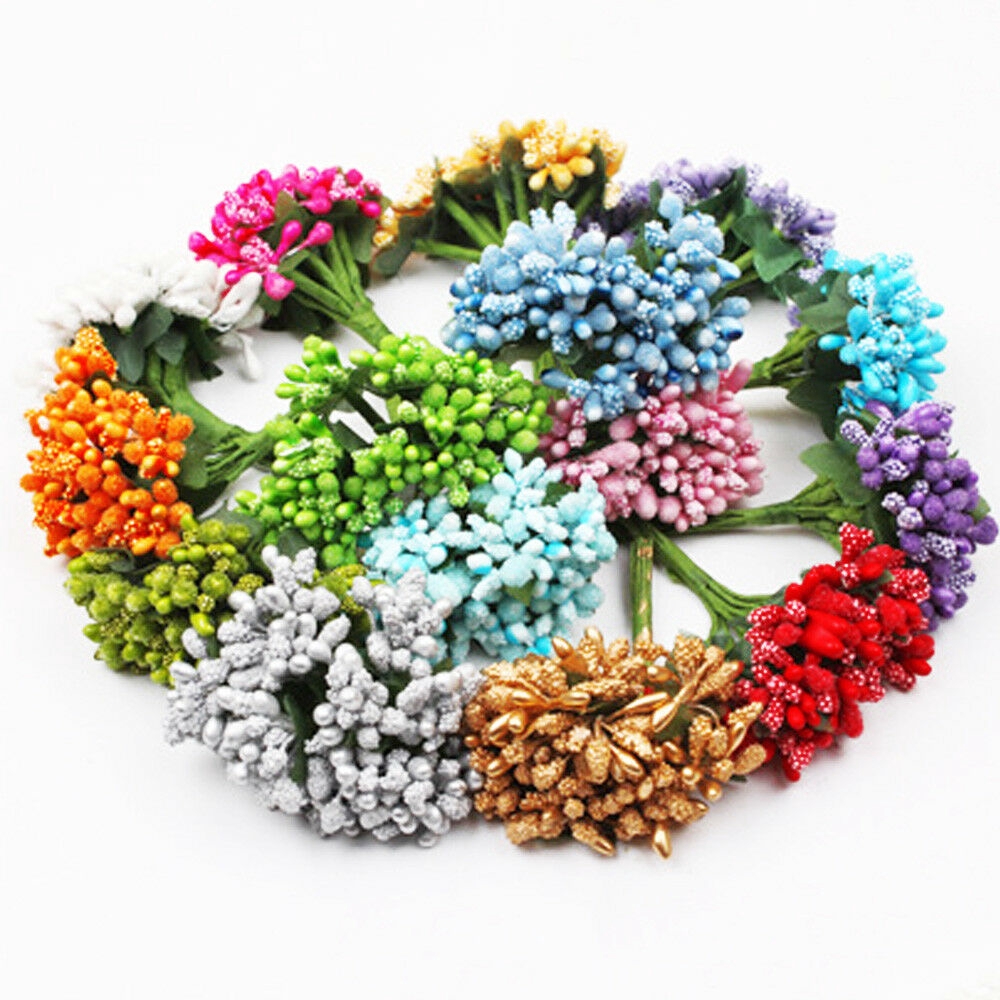 Bó hoa nhân tạo xinh xắn dùng để trang trí