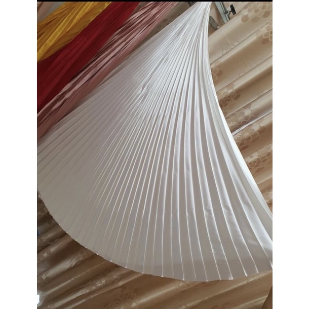 Vải xếp ni quạt lụa bản 180độ dài 1,3m chuyên may thời trang