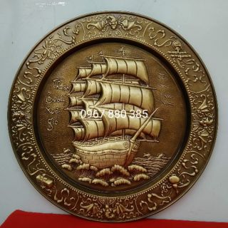 Mâm đồng chạm nổi 51cm, thuận buồn xuôi gió
