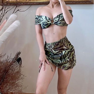Set bikini 3 món thiết kế áo trễ vai độc đáo