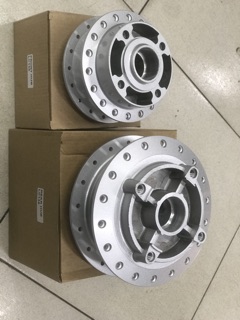 Đùm trước sau Ex135 sơn bạc