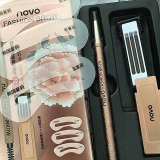 Bộ kẻ khuôn lông mày Nova