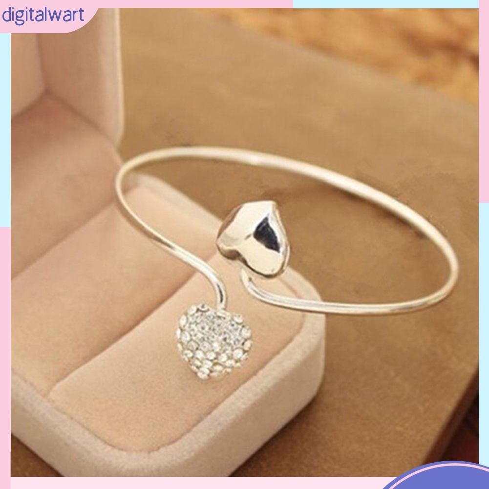 Vòng đeo tay dạng hở thiết kế hình trái tim xinh xắn dễ thương dành cho nữ