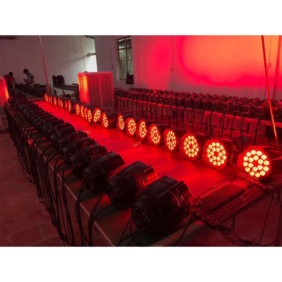 Đèn DTE Par LED 18 x 10W 4in1 RGBW