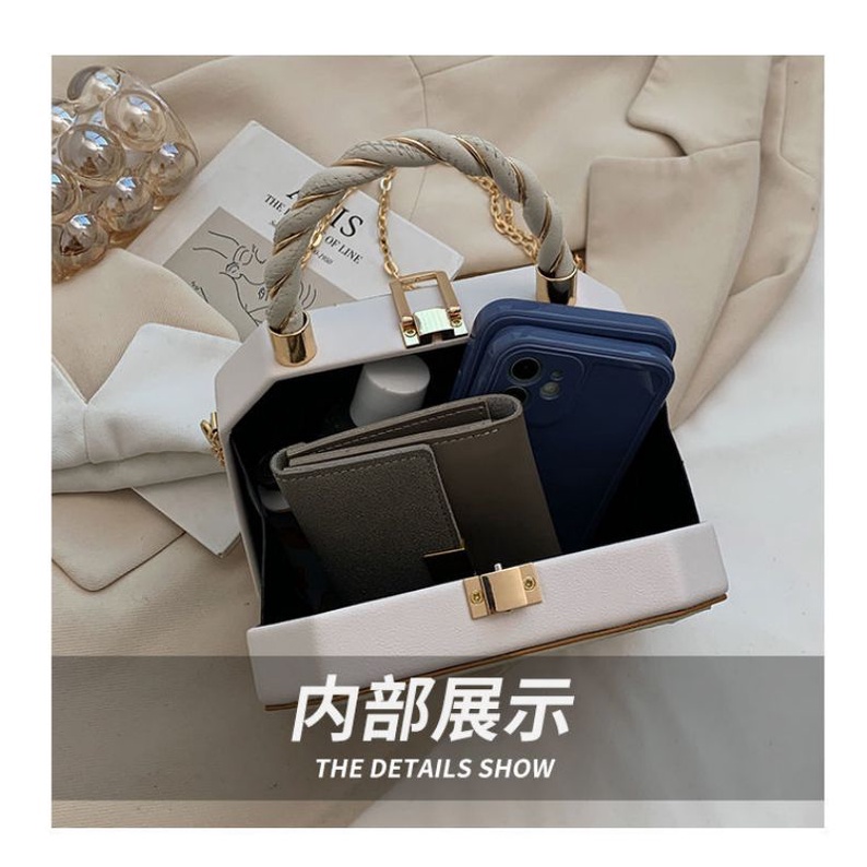 Túi Xách Đeo Chép Hộp Thời Trang