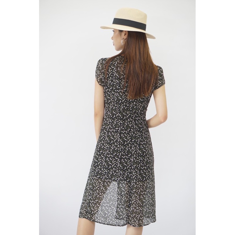 [Mã FAGREEN1505 giảm tới 30K đơn 99K] Váy liền xẻ vạt voan đen hoa trắng nhí | BigBuy360 - bigbuy360.vn