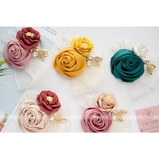 Hoa cài áo - Tag hoa hồng mix hoa búp dạ và nơ ruy băng ghim cài - Hoa vải cài áo handmade
