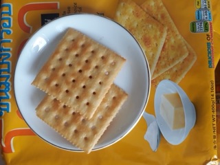 Bánh soda cracker Thái Lan 400g