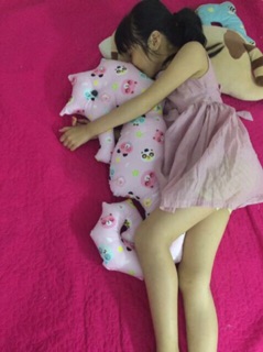 Gối ôm cá ngựa cho bé