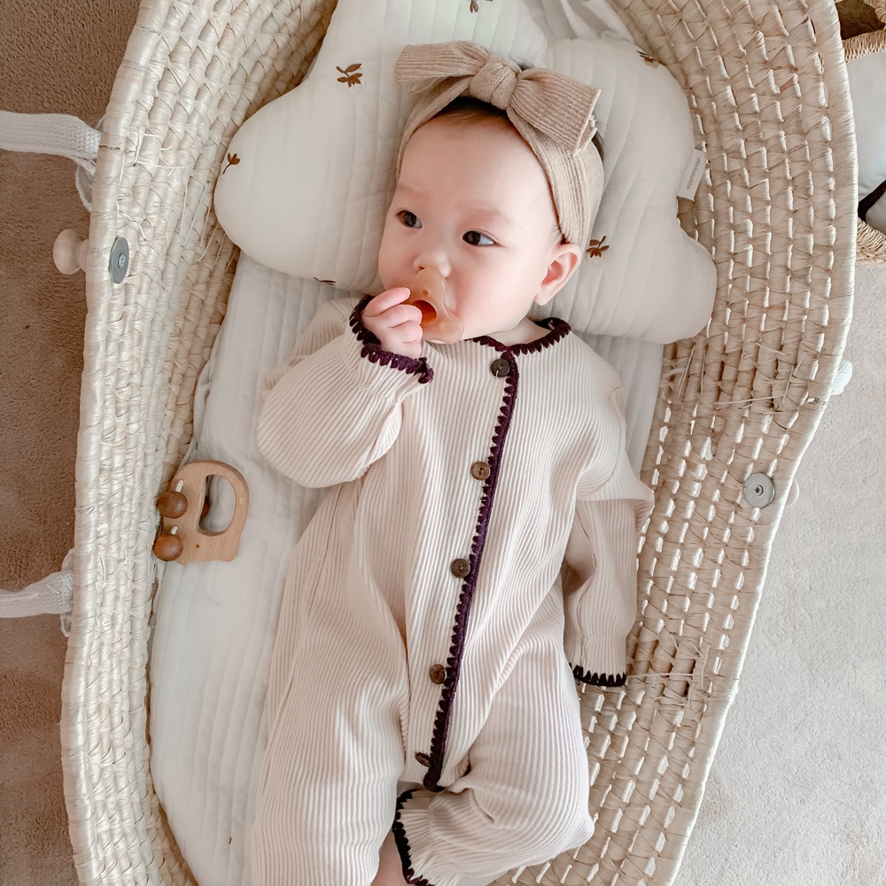 Áo liền quần dài tay có nút thời trang cho bé sơ sinh