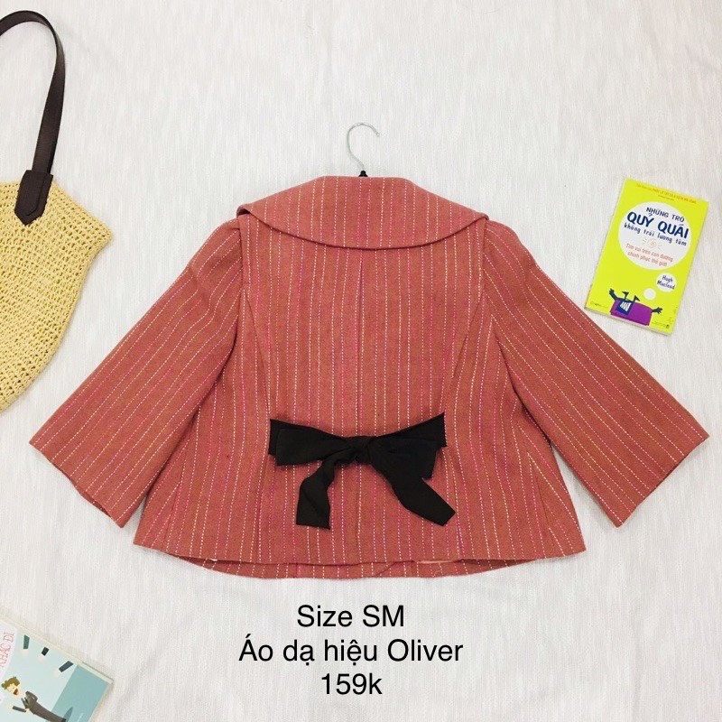 Áo dạ hiệu O.liver, kiểu tiểu thư (2hand)