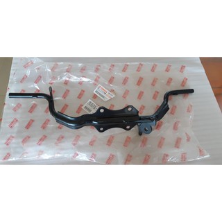 Gác chân giữa Exciter 135 Yamaha