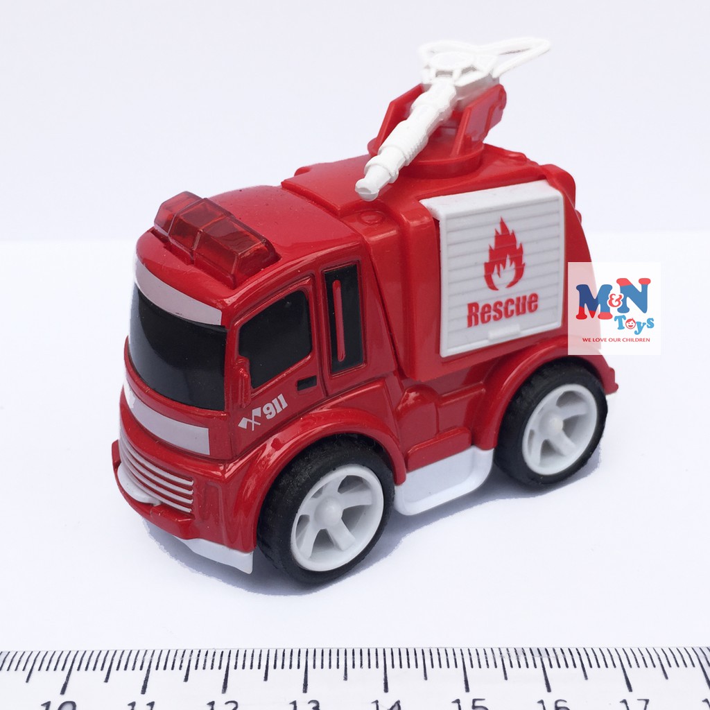 Xe ô tô cứu hỏa có vòi phun xoay 360 độ đồ chơi mô hình bằng sắt chạy đà cho bé