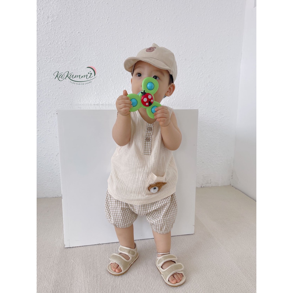 Set sát nách áo cổ V quần kẻ thiết kế túi mặt gấu cho bé  Kakummi